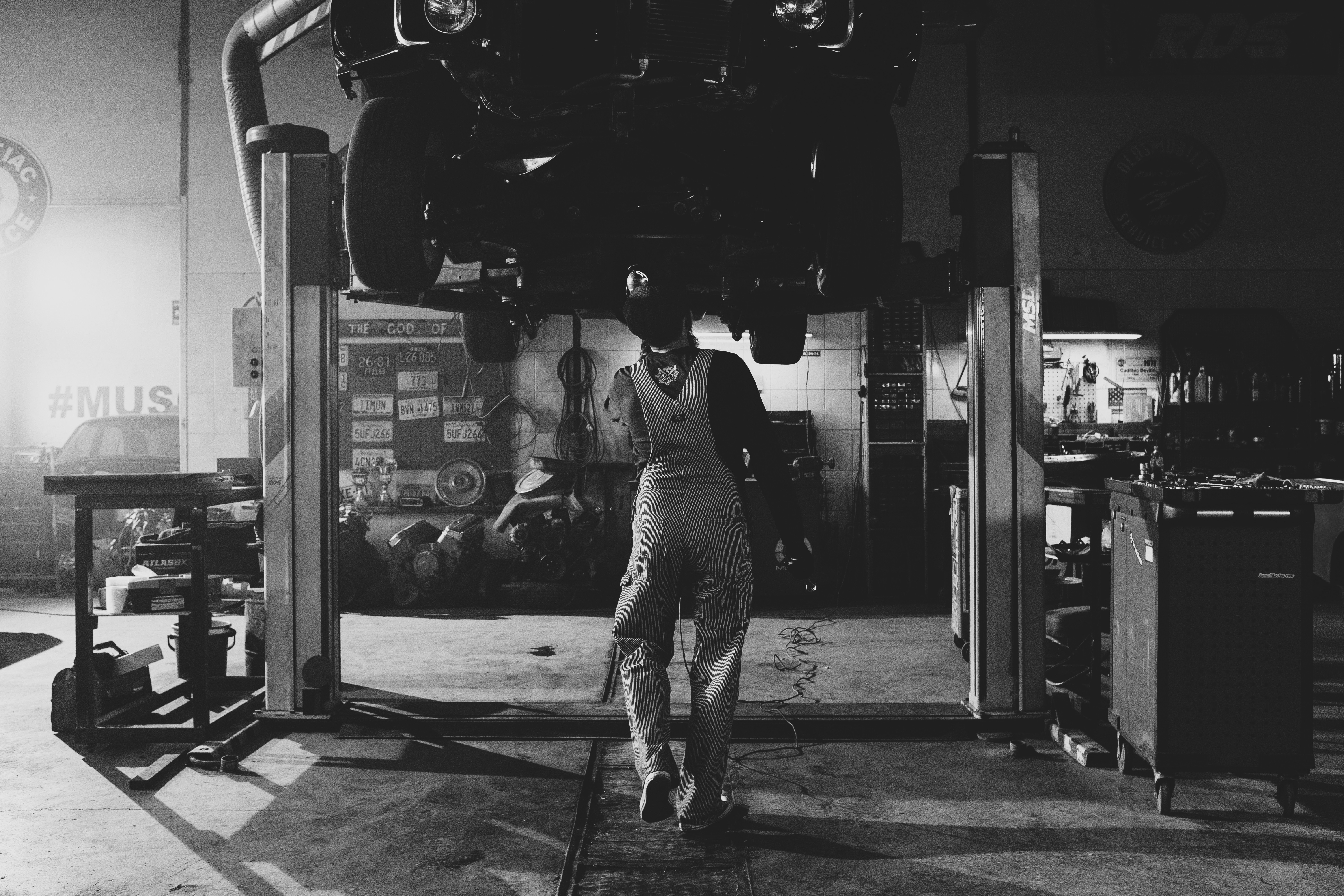 Services proposés par notre garage : mécanique, carrosserie, pneus...